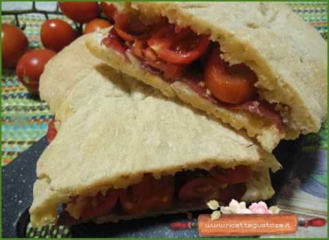 Panino stracchino bresaola pomodorini