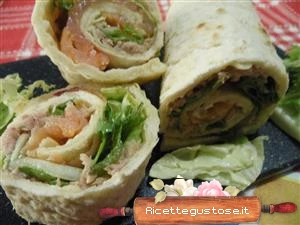 piadina arrotolata tonno e salmone ricetta