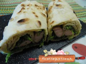 Piadina farcita broccoletti e salsiccia
