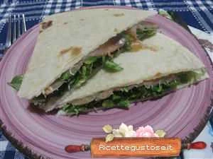 piadina salmone e valeriana ricetta