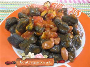 gnocchi neri fagioli e cozze