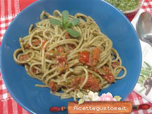 spaghetti al pesto di portulaca