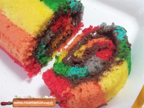 Rotolo arcobaleno alla nutella o rotolo raimbow