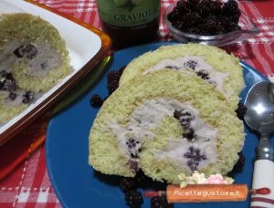 ricetta rotolo al farro e more 