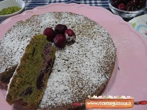 Torta ciliegie e pistacchi solo albumi