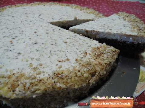 Torta di cioccolato e nocciole