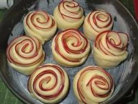 torta di rose alle mele light immagine 8