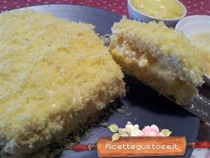 torta mimosa panna e ananas ricetta
