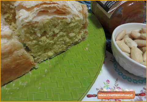 Torta pasta sfoglia alle mandorle
