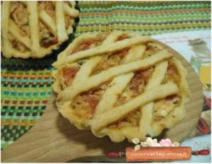 crostata con pasta matta ai peperoni