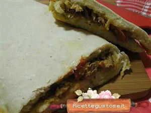  ricetta torta cipolle e tonno