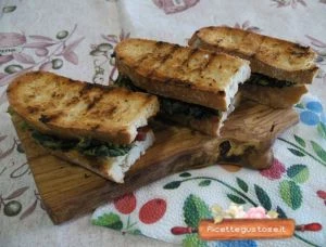 bruschetta dopia cicoria filetto di suino affumicato ricetta
