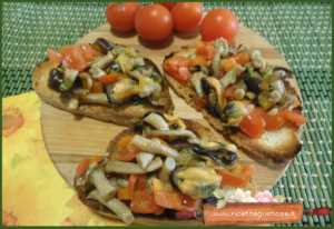 bruschetta funghi pioppini e cozze