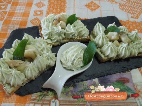 bruschetta con ombrina ed erba ostrica