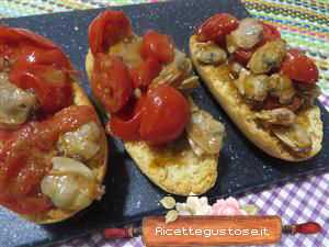 Crostini alle vongole