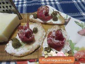 crostini bresaola e philadelphia