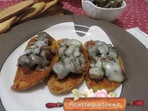 crostini melanzane e ricotta dura salata ricetta