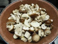 crostini pioppini erba fungho reblochon 1
