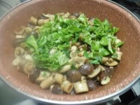 crostini pioppini erba fungho reblochon 3
