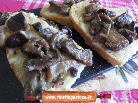 crostoni ai funghi 