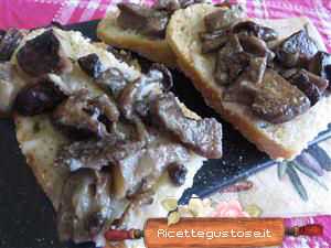 Crostoni ai funghi