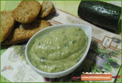 hummus di ceci con zucchine