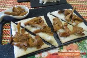 crostini gorgonzola e funghi ricetta