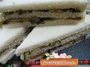 sandwich con verdure grigliate