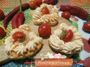 tartine ai friggitelli con pancarrè ai cereali ricetta