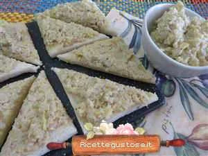 tartine al patè di carciofini ricetta