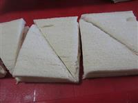Tramezzini di pan carre fritti