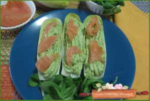 barchette indivia belsa avocado e salmone