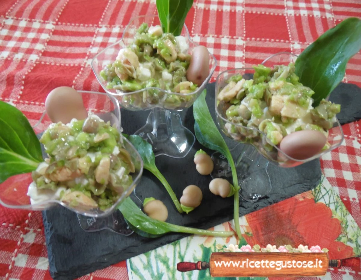 Bicchierini salati salmone fave rosa ed erba ostrica