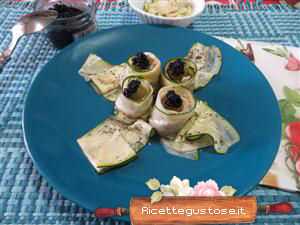 Sfizi carpaccio di zucchine e storione
