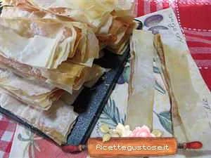 ricetta bastoncini pasta fillo e salmone gustose