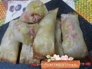 fagottini pasta phillo salsiccia e patate