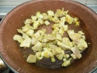 triangoli di pasta fillo pollo e verdure immagine 3