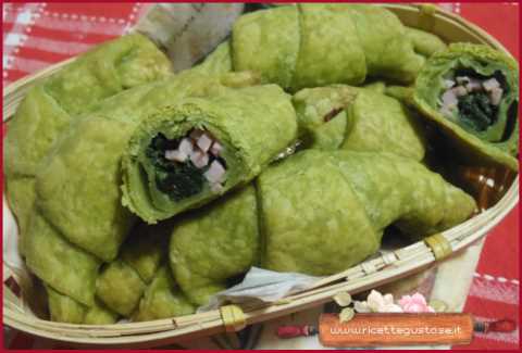 croissant pasta sfoglia ortica spinaci e cotto