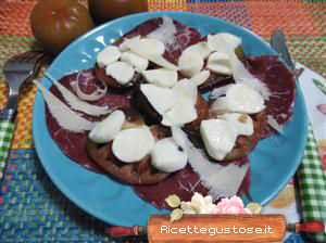 Caprese pomodori camone e carpaccio di manzo