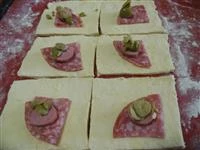caramelle ricotta salame wurstel immagine 2