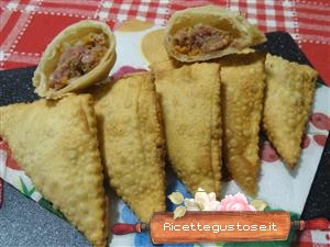 crescentini zucca e salsiccia ricetta