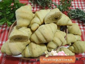 croissant alle erbe aromatiche ricetta