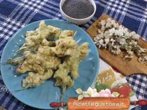 fiori di acacia fritti in pastella croccante ricetta