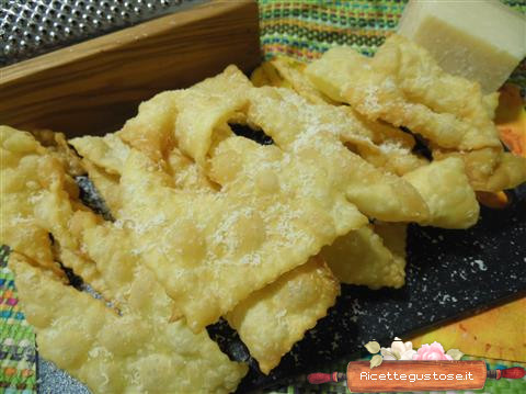frappe salate al parmigiano