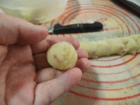 sfizi di patate e salame al forno immagine 5
