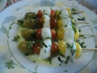 spiedini pomodorini mozzarelle uova di quaglia immagine 3