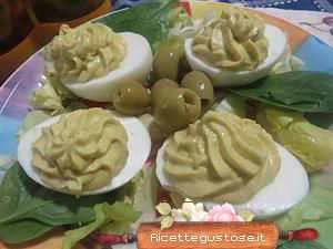 ricetta uova ripiene al gorgonzola
