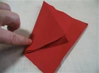 piegare tovaglioli forma di cigno immagine 2