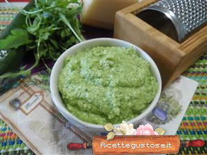 pesto zucchine e rughetta rucola