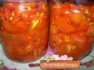 pomodori datterini conservati per buschetta